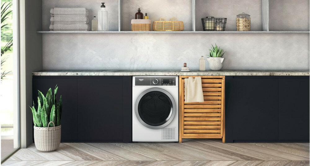 Suszarka HOTPOINT ARISTON H8 D94WB EU projekt wykonanie pokrętło panel sterowanie design