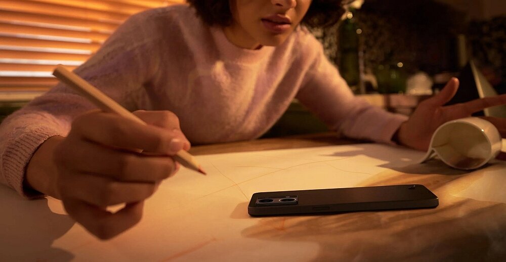 Smartfon OPPO Reno 7 4G ekran bateria aparat procesor ram pamięć pojemność rozdzielczość zdjęcia filmy opis dane cechy blokady system łączność wifi bluetooth obudowa szkło odporność porty muzyka transfer sieć przekątna matryca waga czujniki