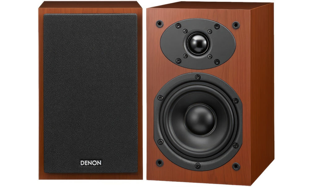 Kolumny głośnikowe DENON SC-M41 precyzyjne brzmienie do kina domowego, kolumny głośnikowe po skosie na białym tle