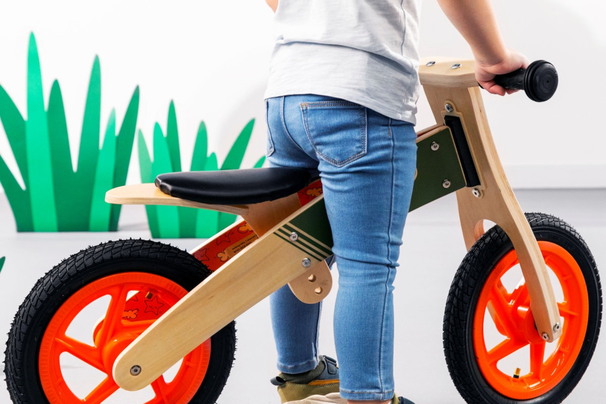 Rowerek biegowy SPOKEY Woo-ride Duo zielony drewno motyw