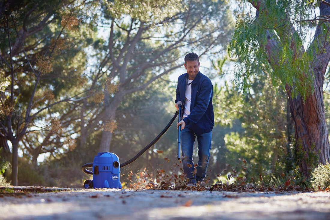 Odkurzacz warsztatowy NILFISK Buddy II 12 Car Cleaner Funkcja nadmuchu