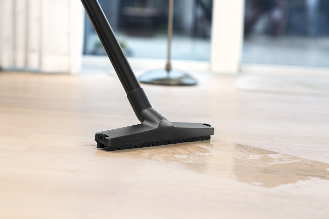 Odkurzacz warsztatowy NILFISK Buddy II 18 Car Cleaner na mokro na sucho lekki skuteczny wytrzymaly mozliwosci