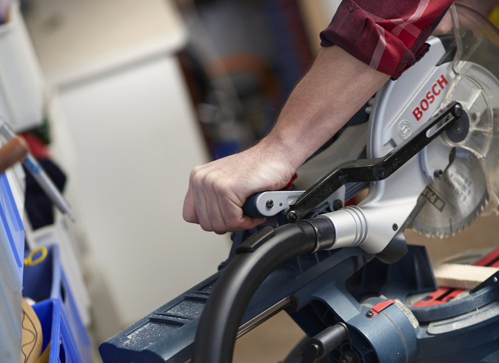 Odkurzacz warsztatowy NILFISK Multi II 22 T Gniazdo wtyczki elektrycznej podlaczenie elektronarzedzi