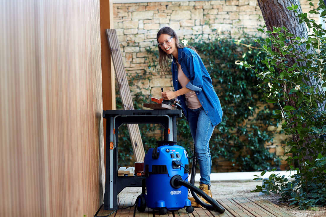 Odkurzacz warsztatowy NILFISK Multi II 22 T Premium Home Edition Skuteczne czyszczenie solidna konstrukcja wytrzymaly silnik moc 1200W Funkcja Push & Clean