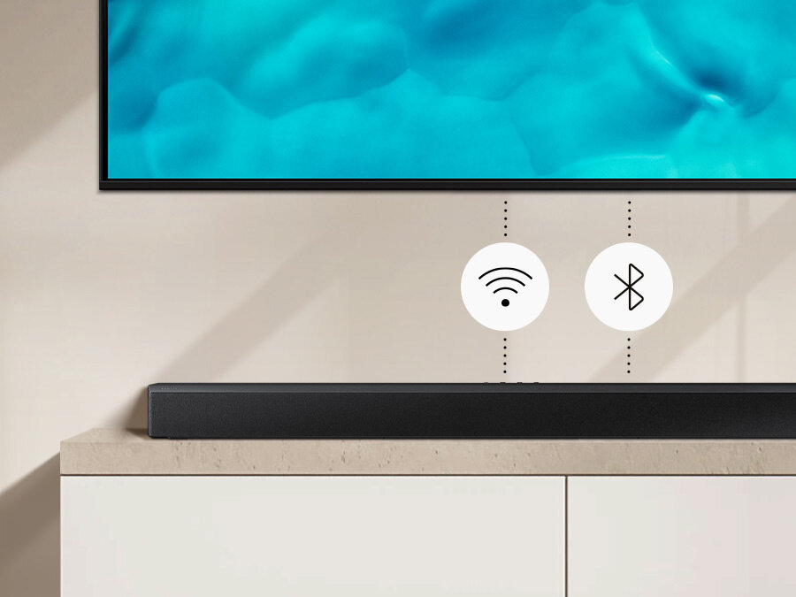 Działający soundbar podłączony do telewizora przez Wi-Fi i Bluetooth. HW-B450/EN