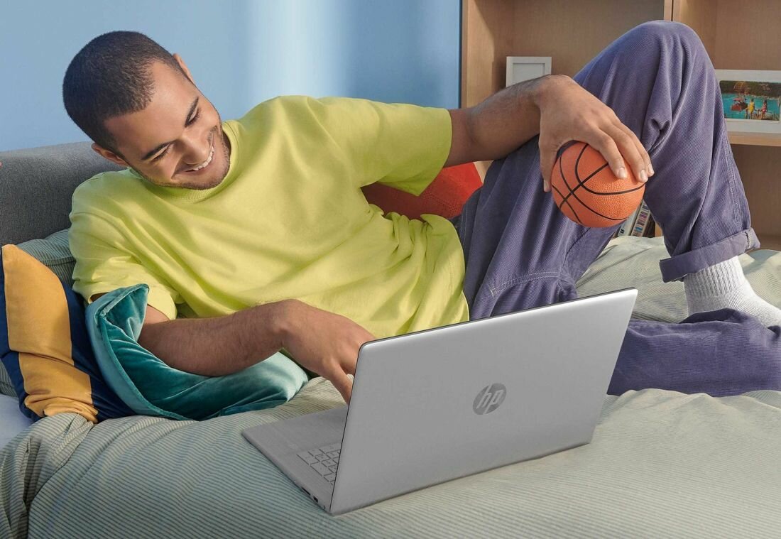 Laptop HP 17 - porty