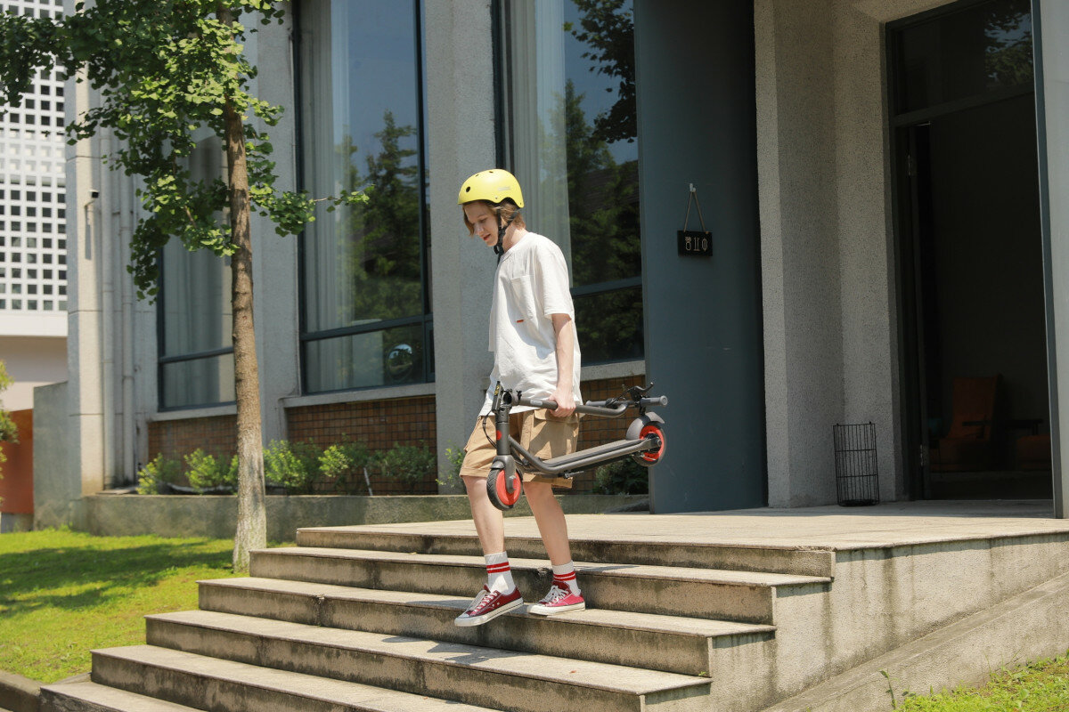 Hulajnoga elektryczna SEGWAY KickScooter C20 Czarno-czerwony tryby predkosc