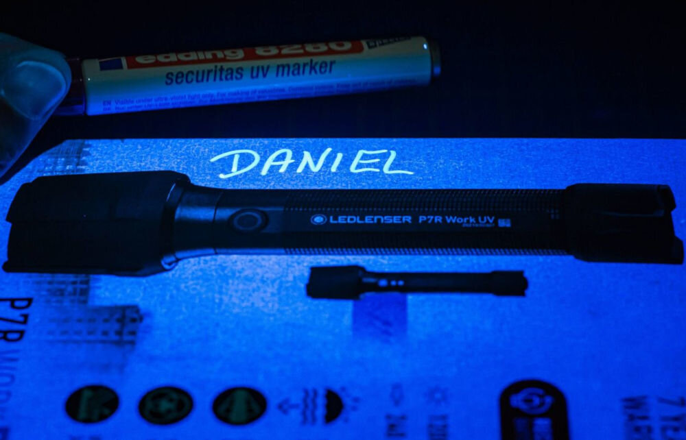 Latarka LEDLENSER P7R Work UV światło UV zastosowanie
