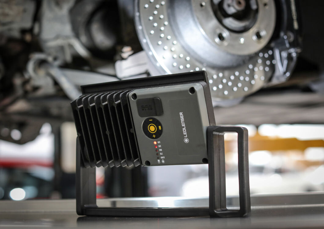 Latarka LEDLENSER iF4R akumulator czas pracy