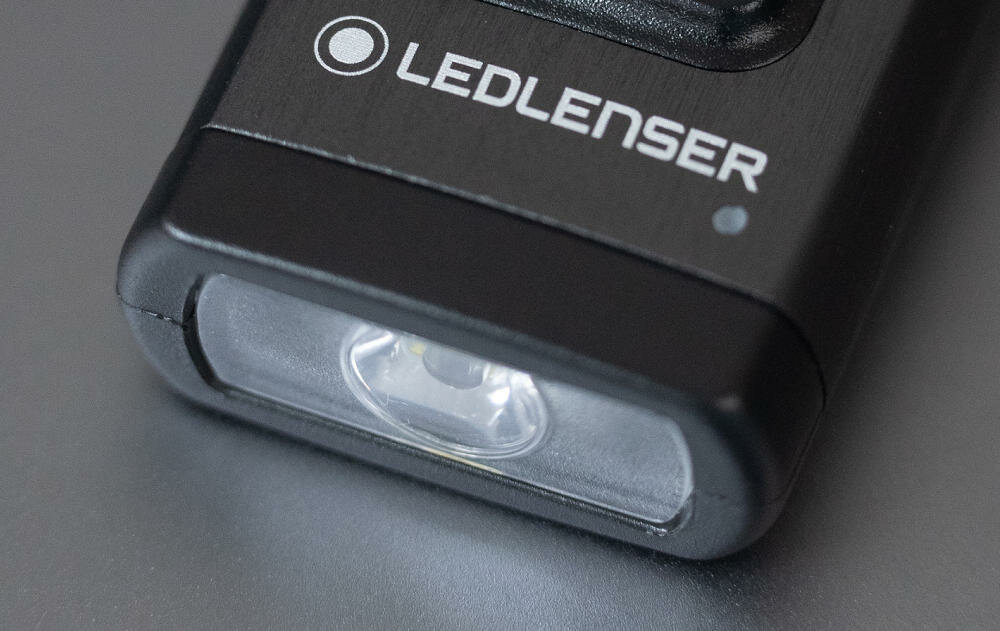 LEDLENSER akumulator dłuższa praca żywotność blokada transportowa zabezpieczenie włączenie