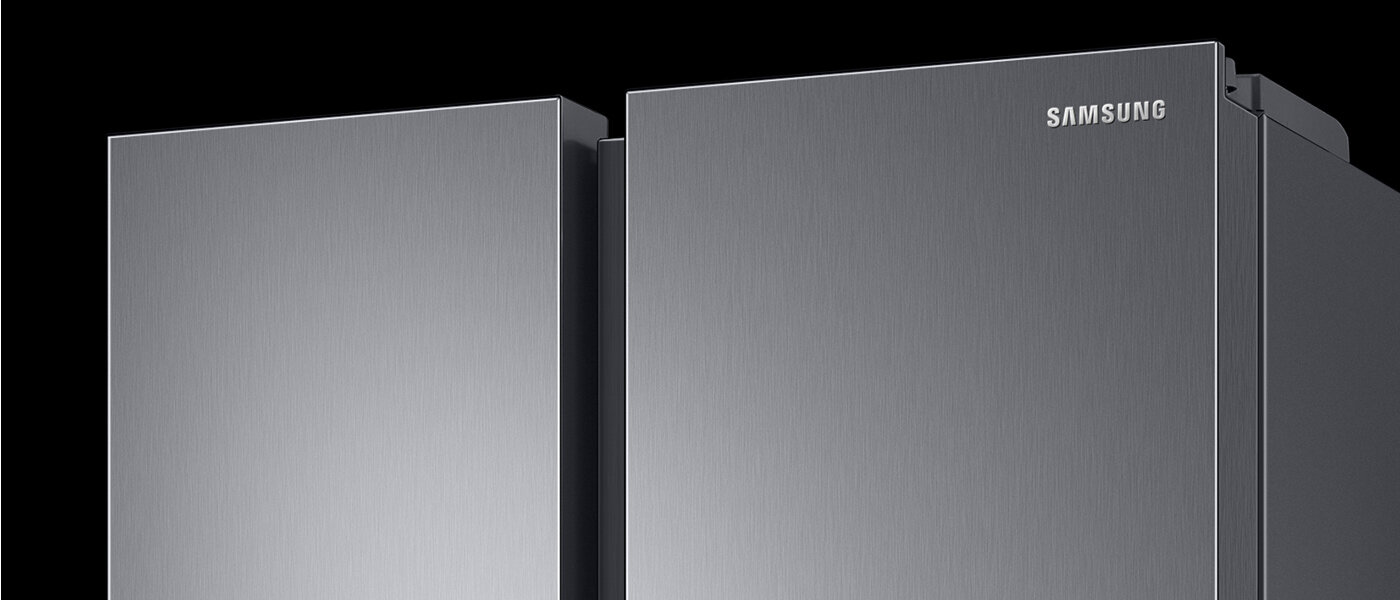 Zbliżenie na detale designu lodówki Samsung RS68A8820S9