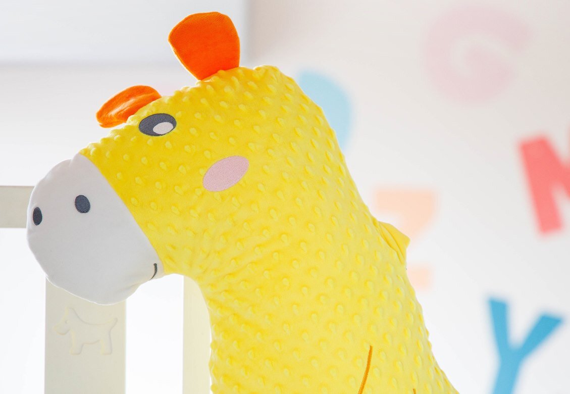 zdjęcie lifestyle GIOplush Tobia the Giraffe