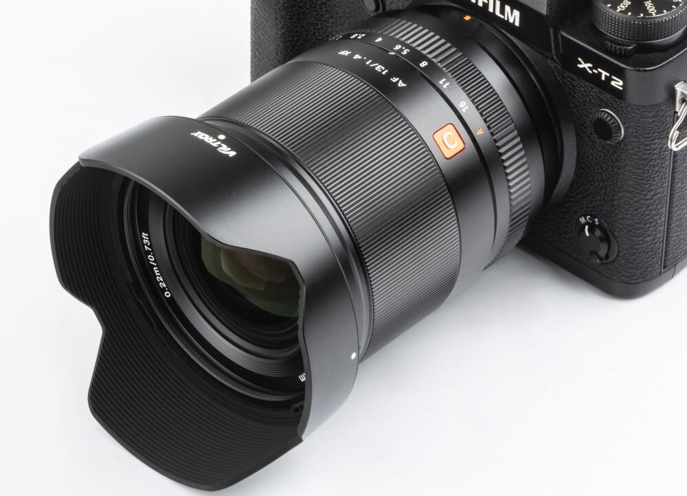 Obiektyw VILTROX AF 13mm F1.4 Fuji X  ogniskowa przysłona ostrość pierścienie optyka soczewki powłoki montaż bagnet światło jasność zoom filtry waga