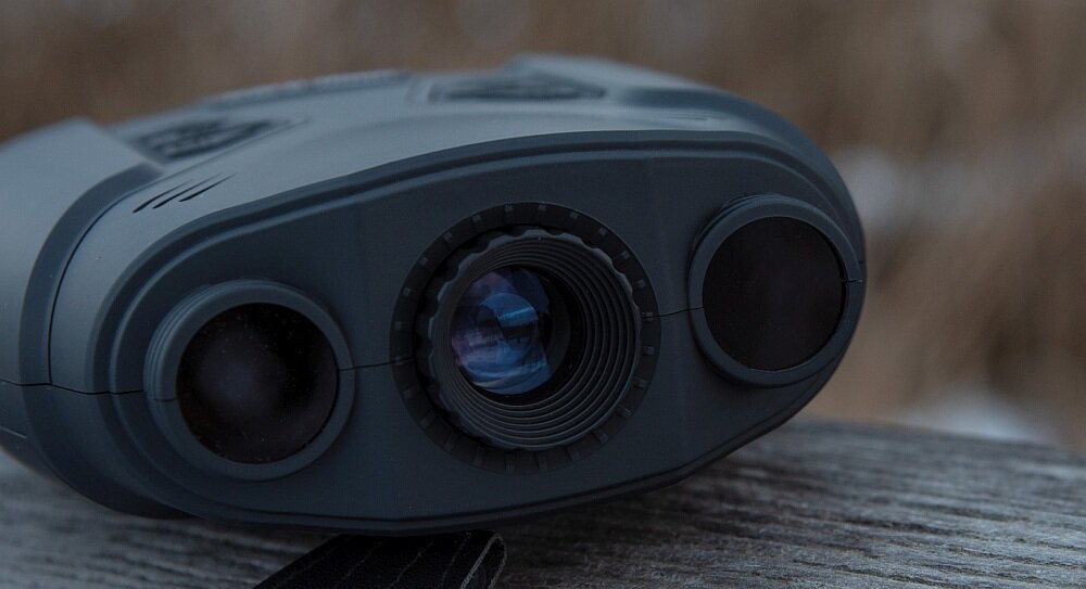 Noktowizor lornetkowy DORR Digital Night Vision ZB-200 PV optyka waga konstrukcja ogniskowa zoom przybliżenie dioptria muszle oczne obiektywy soczewki pryzmat powłoka gwint okulary obserwacja przyroda sport powiększenie