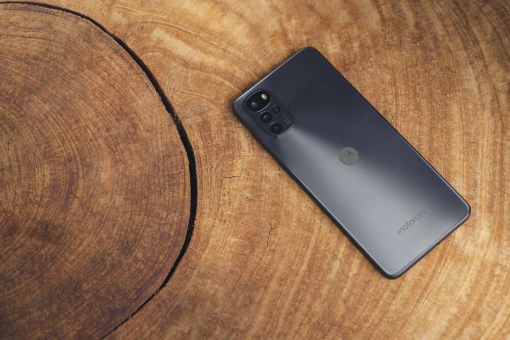Smartfon MOTOROLA Moto G22 ekran bateria aparat procesor ram pamięć pojemność rozdzielczość zdjęcia filmy opis dane cechy blokady system łączność wifi bluetooth obudowa szkło odporność porty muzyka transfer sieć przekątna matryca waga czujniki