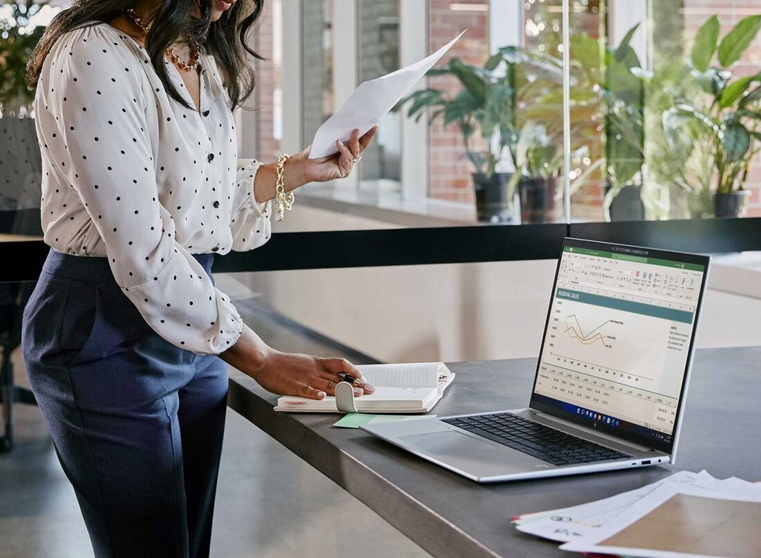 Laptop HP EliteBook 860 G9 - HP Sure Click 