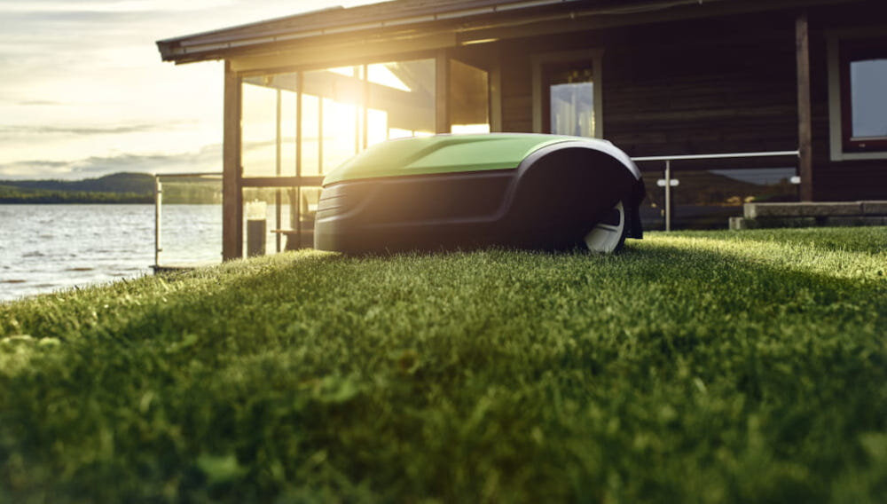 Robot koszący GREENWORKS OptiMow 15 GSM (2509307) duże kółka wzniesienia do 15% czujniki podniesienia