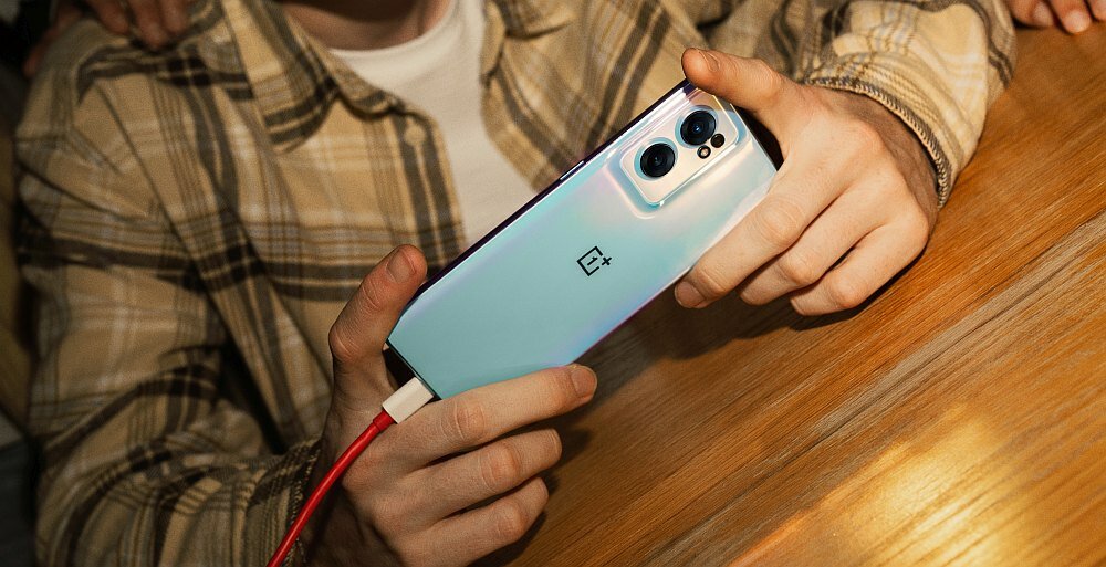 Smartfon ONEPLUS Nord CE 2 ekran bateria aparat procesor ram pamięć pojemność rozdzielczość zdjęcia filmy opis dane cechy blokady system łączność wifi bluetooth obudowa szkło odporność porty muzyka transfer sieć przekątna matryca waga czujniki
