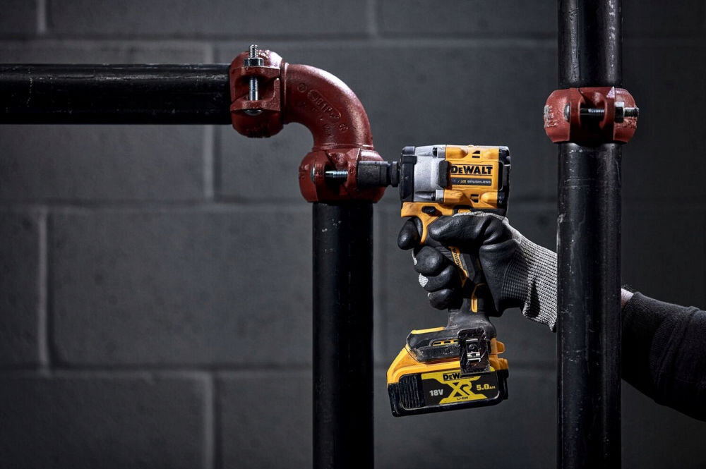 Klucz udarowy DEWALT DCF922NT-XJ 4 tryby pracy 