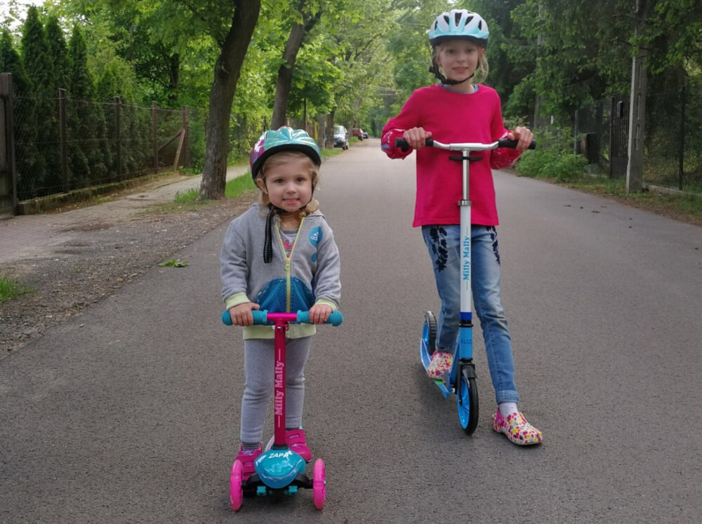 Hulajnoga dla dzieci MILLY MALLY Zapp Różowo-niebieski uniwersalna rozwoj zabawa jazda hulajnoga swiecace kolka skladana konstrukcja