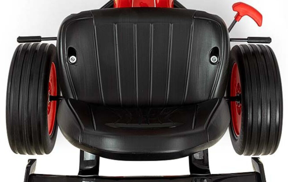 Gokart na pedały MILLY MALLY Rocket Czerwony zbliżenie na fotel wyprofilowany fotel z możliwością dwustopniowej regulacji gokart „rośnie” wraz z użytkownikiem ergonomiczny kształt fotela