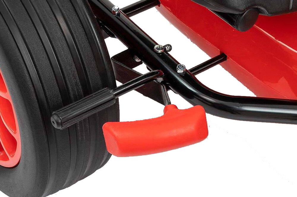 Gokart na pedały MILLY MALLY Rocket Czerwony zbliżenie na hamulec hamulec ręczny na oba tylne koła dziecko uczy się odpowiedzialności i podstaw kontroli nad jazdą bezpieczeństwo