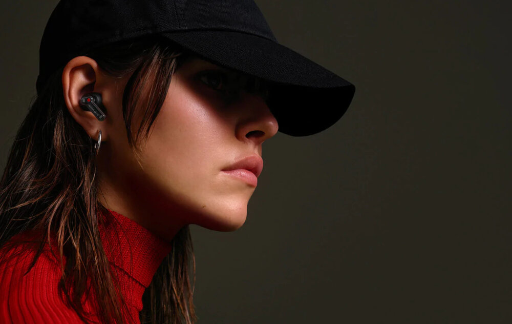 Słuchawki dokanałowe NOTHING Ear 1 Biały dźwięk moc łączność szumy redukcja szumów hałas głośność zakres częstotliwość waga zasilanie ładowanie złącze port wtyczka działanie etui smartfon sterowanie wygoda muzyka