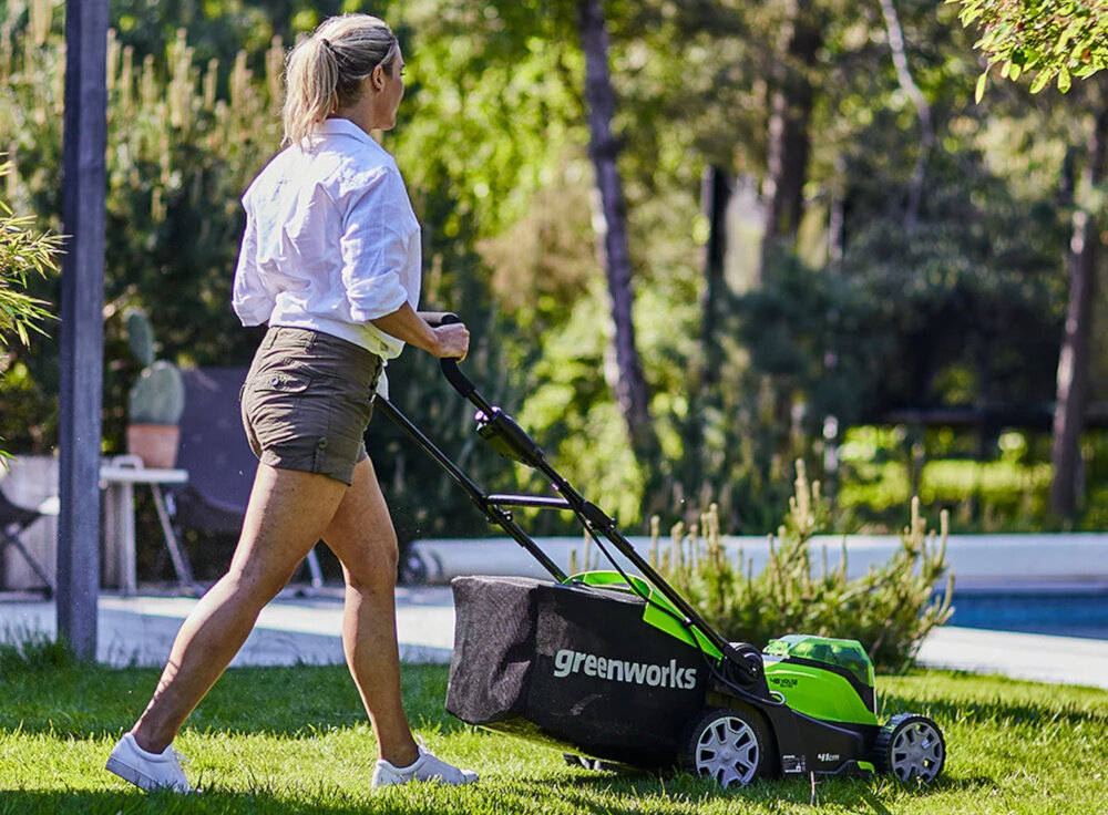 Kosiarka akumulatorowa GREENWORKS G40LM415 kosz pojemny siatkowy pojemnosc 50 litrow