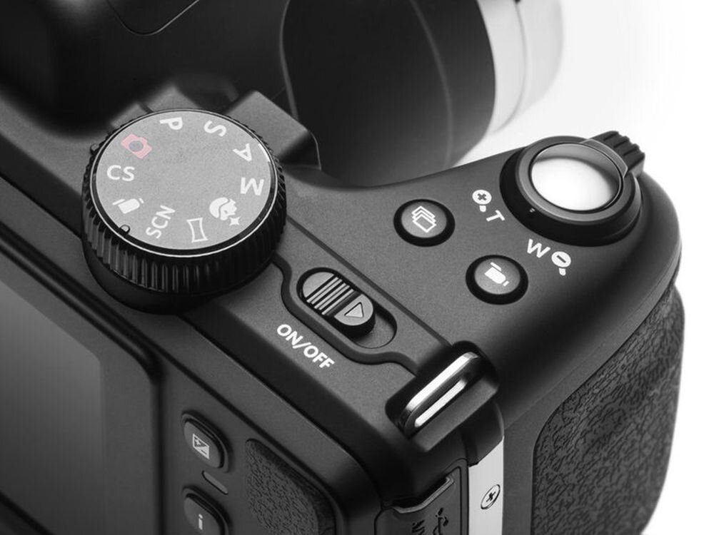 Aparat KODAK AZ421  zdjęcia obiektyw ekran wizjer ogniskowa przysłona migawka obudowa bateria zasilanie filmy nagrywanie rozdzielczość matryca rozmiar przekątna tryby iso montaż lampa światło przyciski sterowanie menu kontrast jasność balans bieli filtry cmos karta pliki format zapis seria