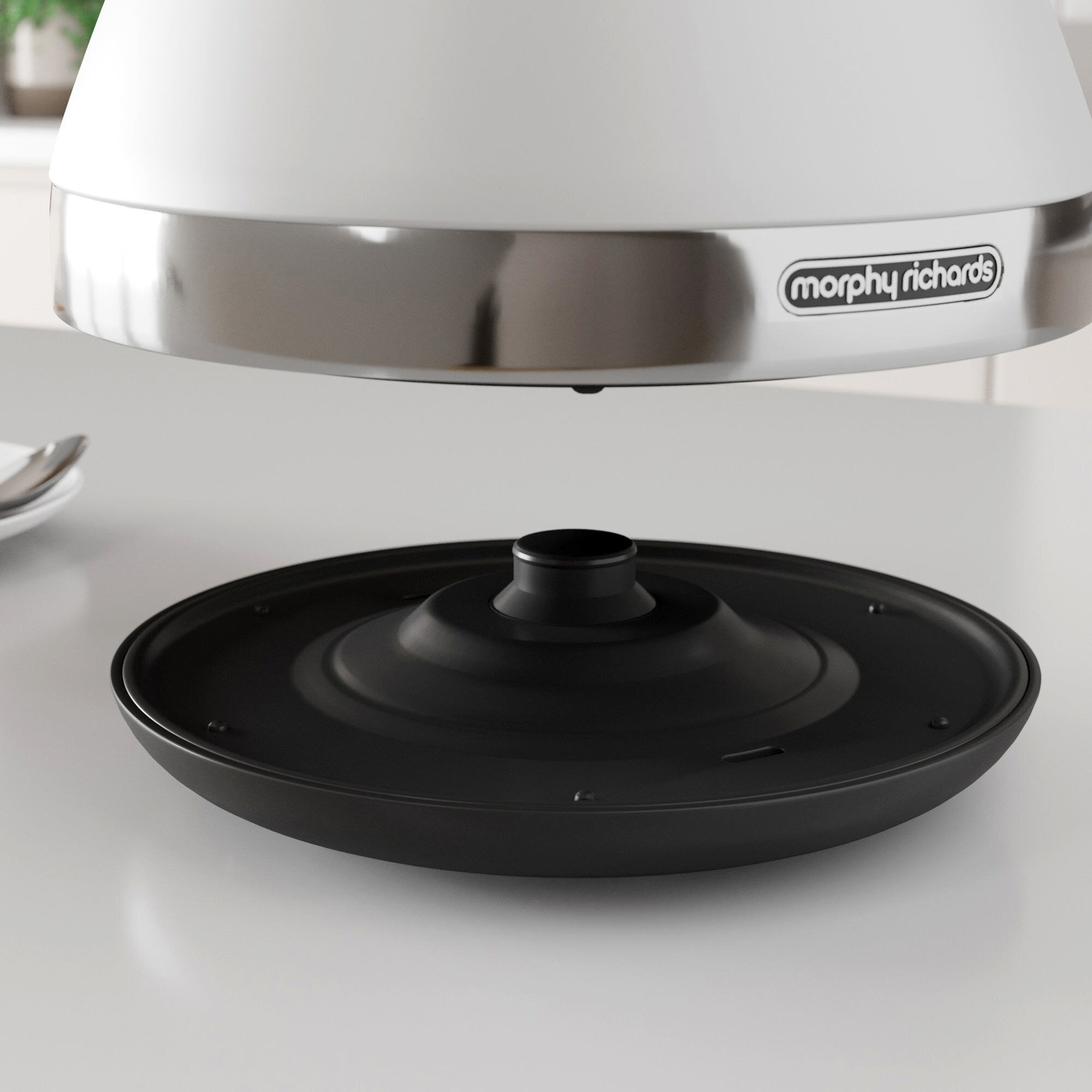 Czajnik MORPHY RICHARDS Venture
