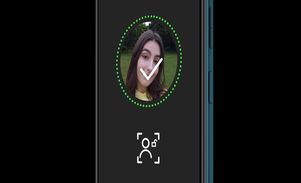 Smartfon MOTOROLA Moto G42 ekran bateria aparat procesor ram pamięć pojemność rozdzielczość zdjęcia filmy opis dane cechy blokady system łączność wifi bluetooth obudowa szkło odporność porty muzyka transfer sieć przekątna matryca waga czujniki