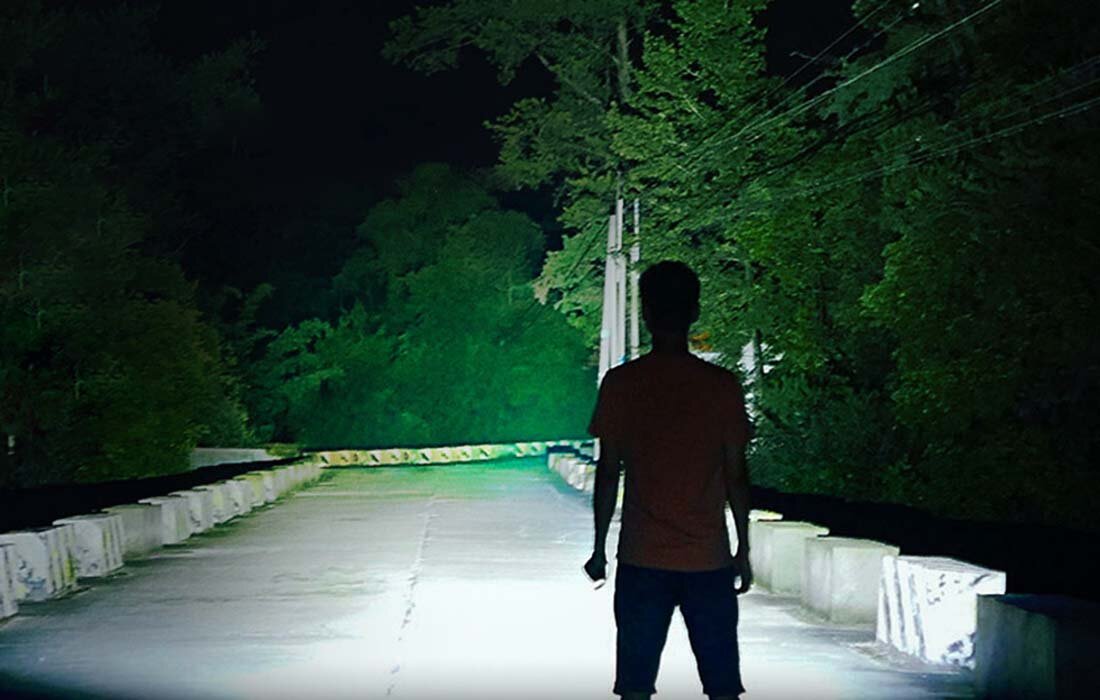 Latarka NITECORE EC23 dioda jasność zasieg