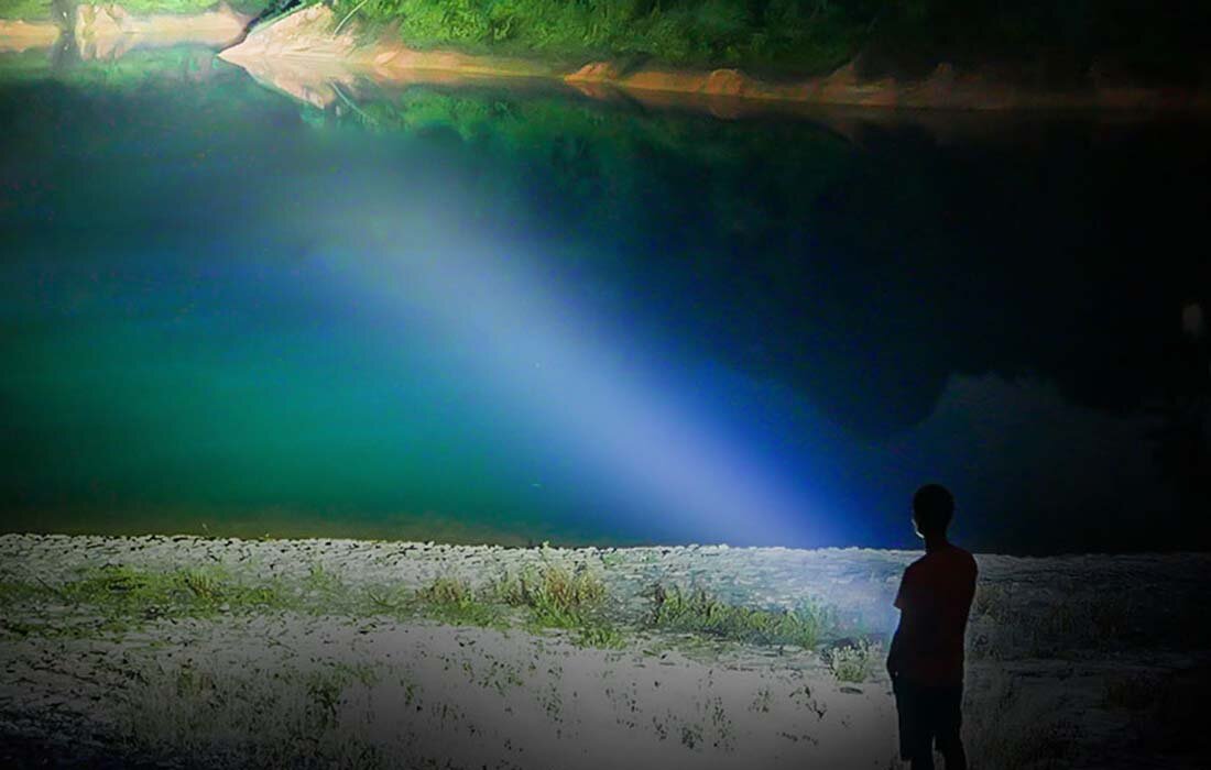 Latarka NITECORE EC23