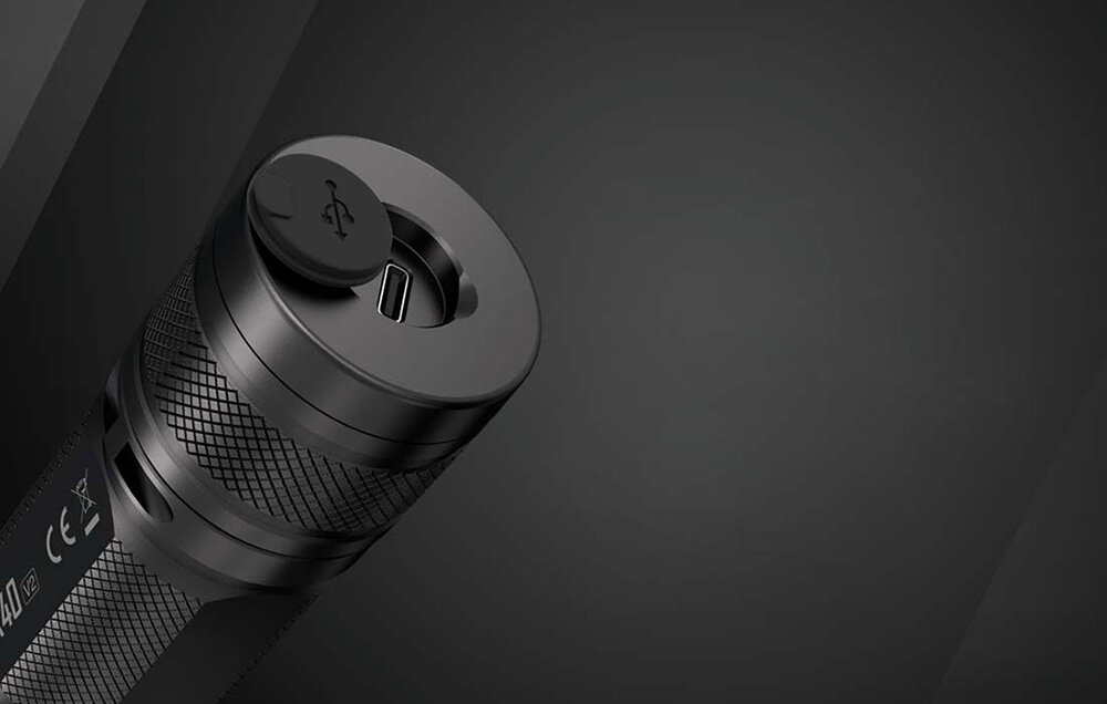 Latarka NITECORE R40 V2 atr ładowanie bezprzewodowe ip68 jasność zasięg