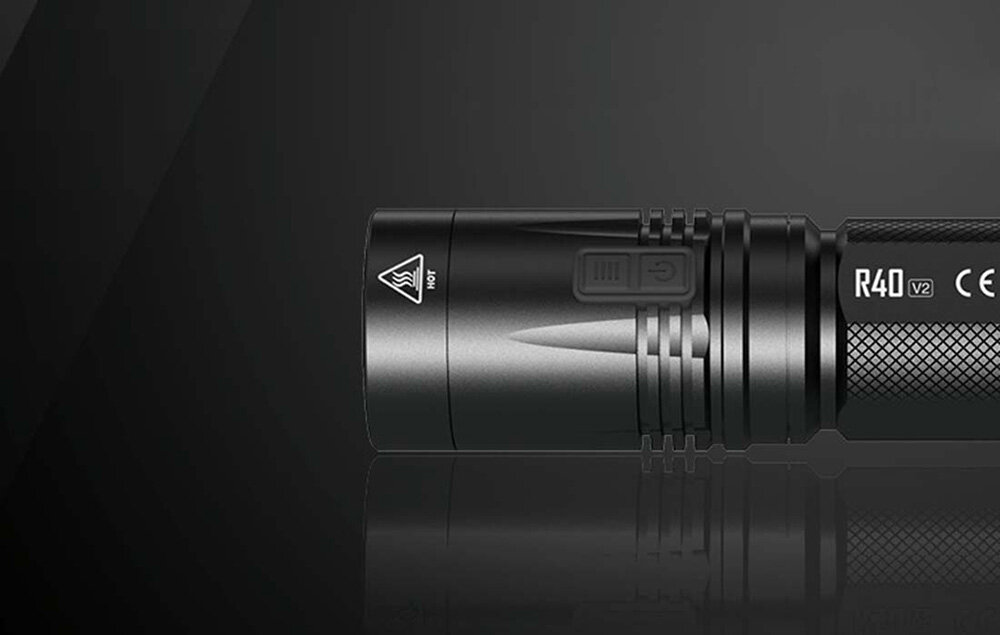 Latarka NITECORE R40 V2 2 przyciski regulacja blokada wskażnik