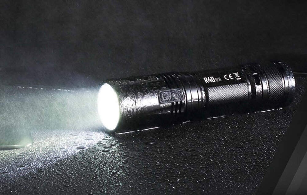 Latarka NITECORE R40 V2 aluminium anadowanie odporna na wodę upadki