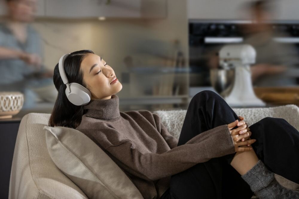Słuchawki nauszne SONY WH-1000XM5 ANC komfort jakosc materialy palak regulacja