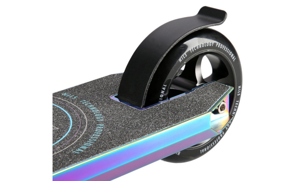 Hulajnoga NILS EXTREME bezpieczne hamowanie