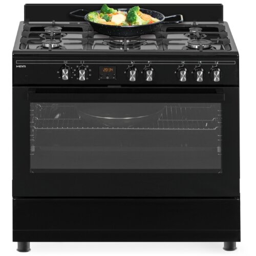 Kuchnia gazowo-elektryczna. Na płycie patelnia z jedzeniem.