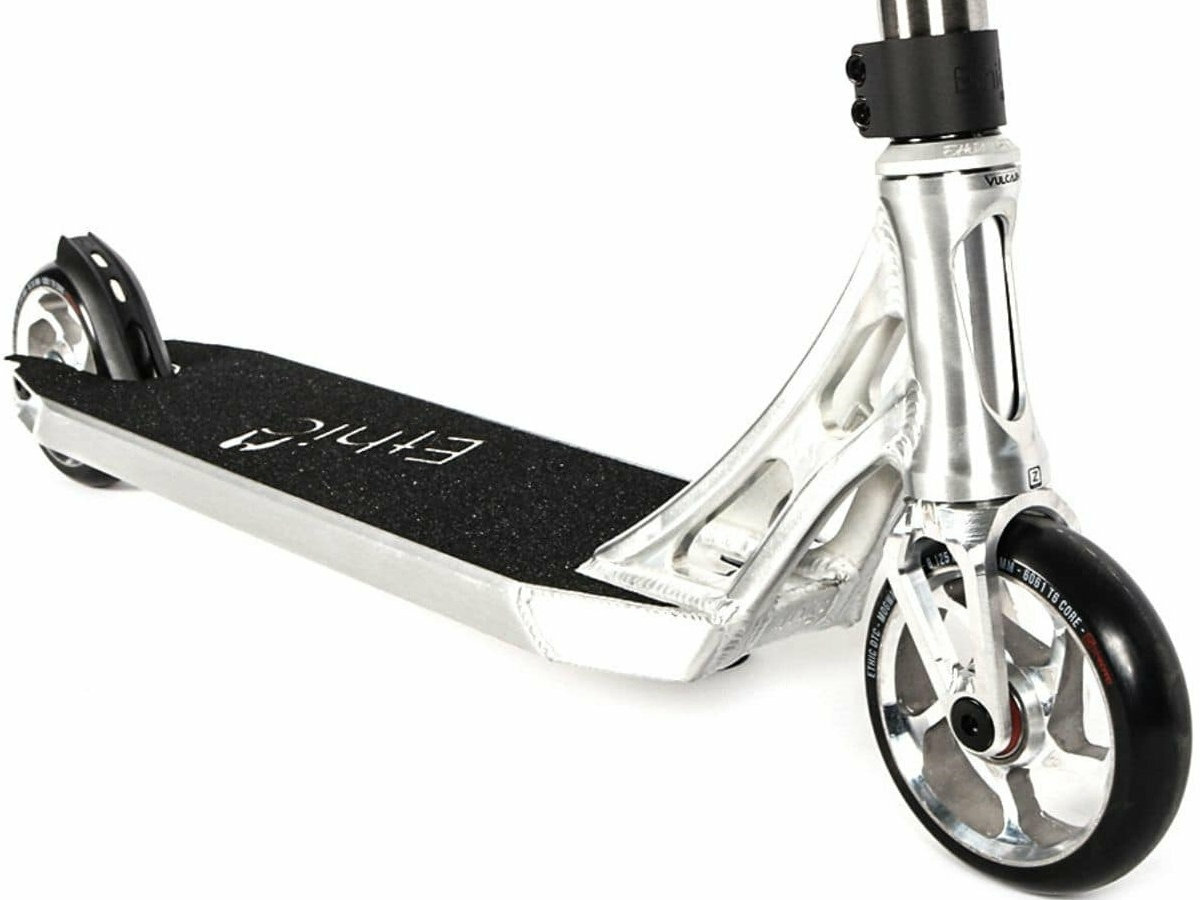 Hulajnoga wyczynowa ETHIC Vulcain Czarny hic kierownica