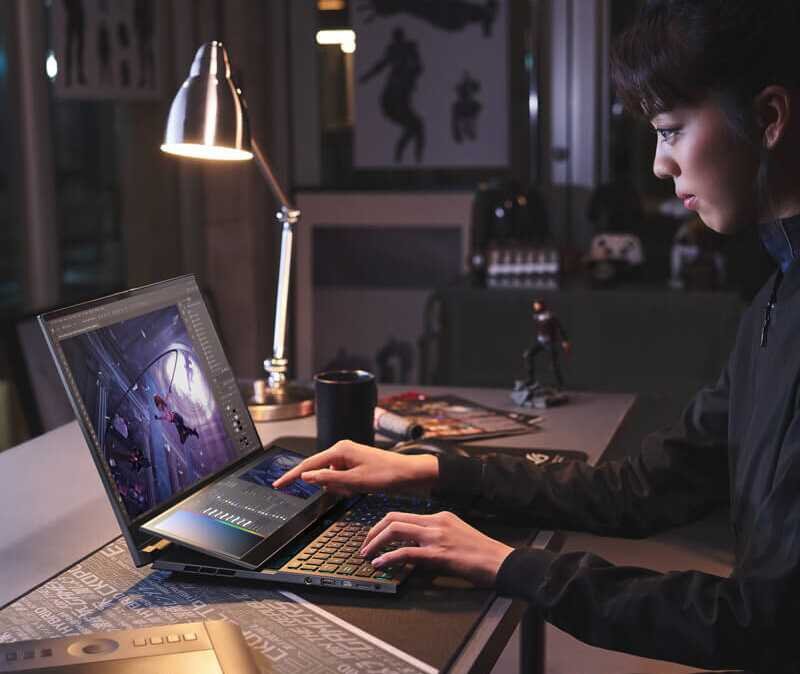 Laptop ASUS ROG Zephyrus Duo 16 - ASUS ScreenPad Plus 