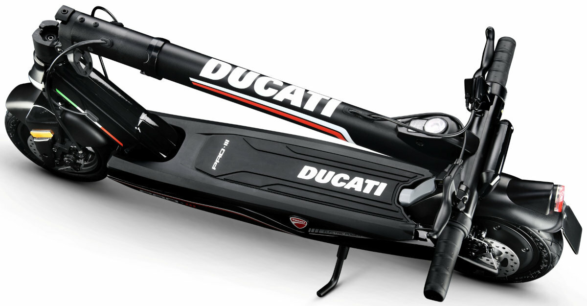 Hulajnoga elektryczna DUCATI Pro III Czarnyskladanie blokada