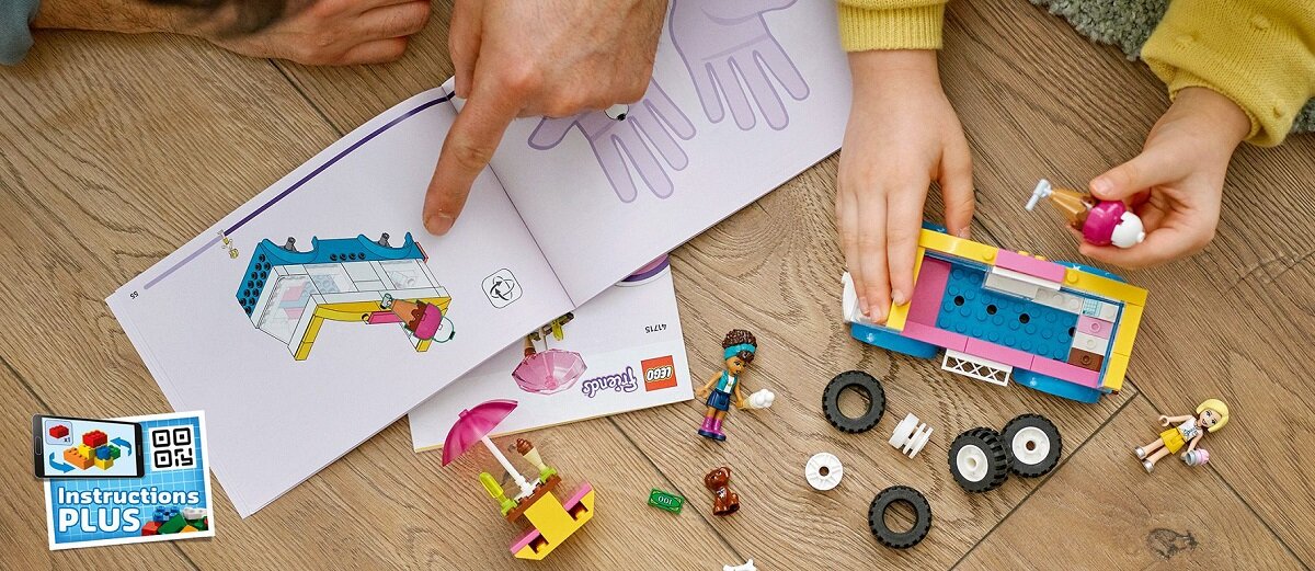 LEGO Friends Furgonetka z lodami 41715 dla chłopców i dziewczynek minilaleczki Andreę i Roxy z LEGO Friends oraz uroczą figurka psa Łatwe budowanie 