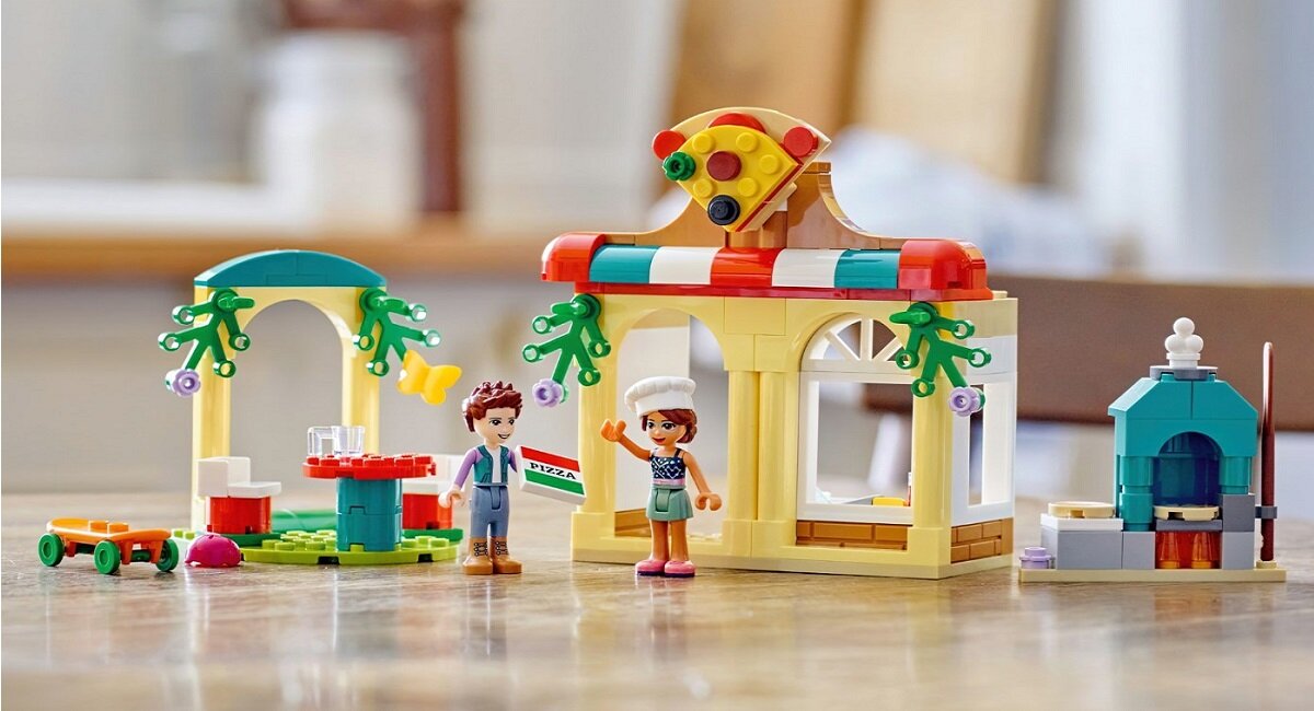 LEGO Friends Pizzeria w Heartlake 41705 Mnóstwo sposobów na zabawę 