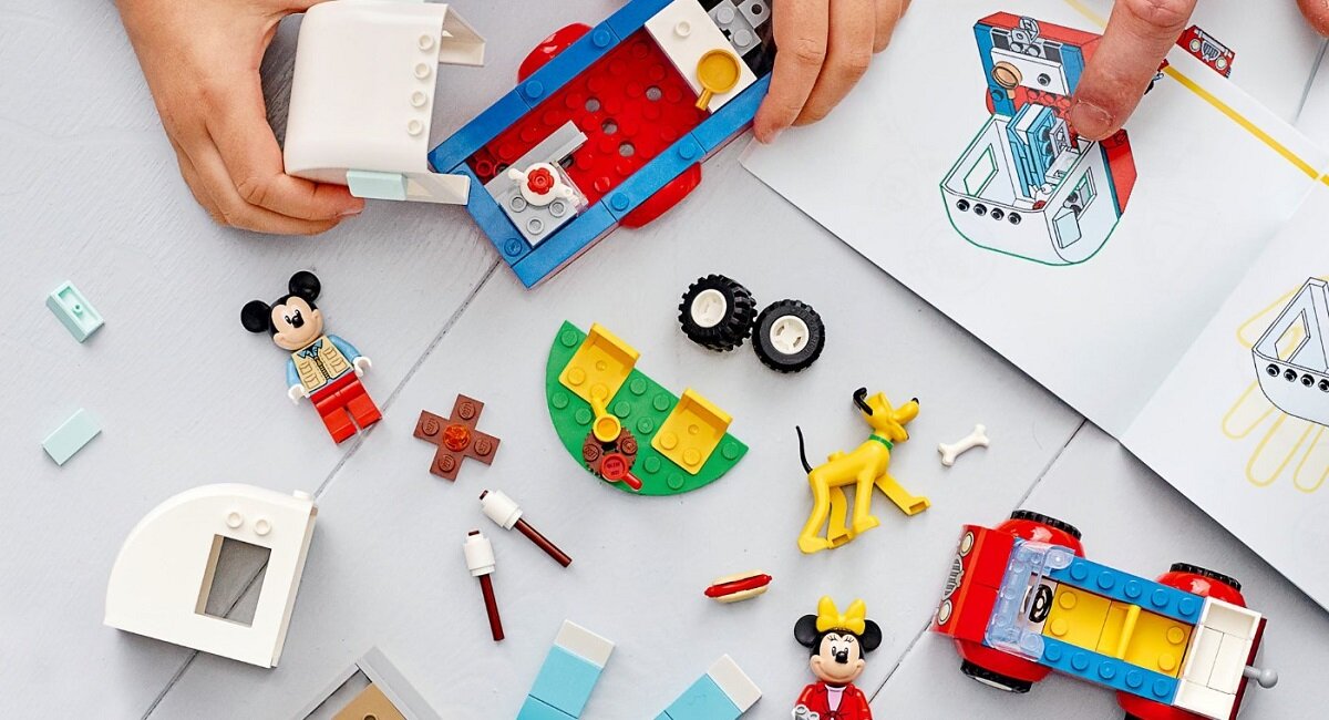 LEGO Disney Mickey and Friends Myszka Miki i Myszka Minnie na biwaku 10777 kreatywna zabawa prawidłowy rozwój merytoryczny dziecka klocki figurki minifigurki bez zasilania klasyczna zabawa wysoka jakość lego wielogodzinna zabawa Pomoc w rozwoju życiowych umiejętności