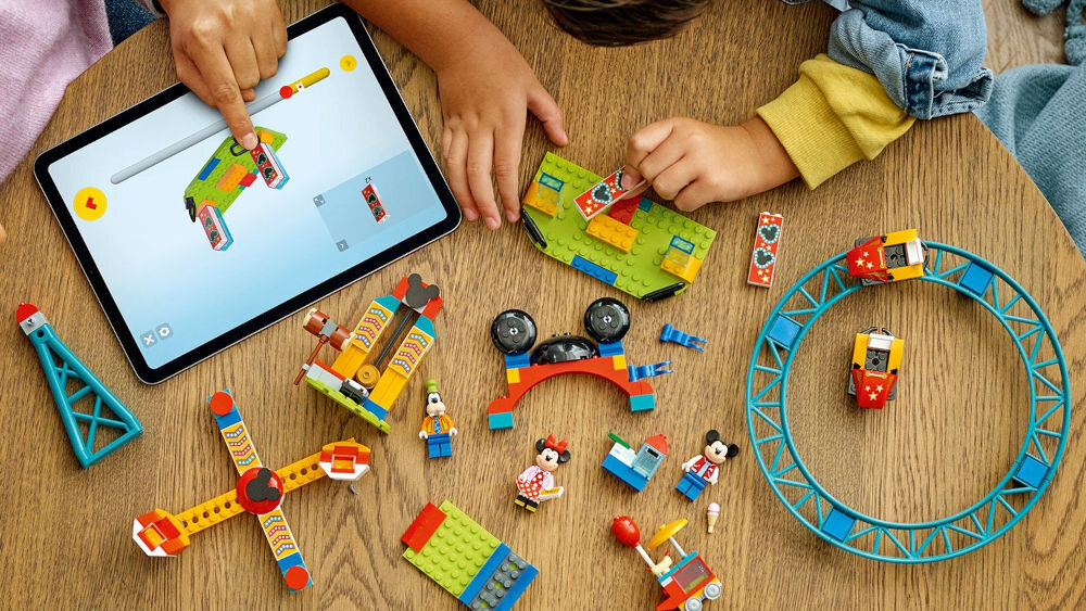 LEGO Disney Mickey and Friends Miki, Minnie i Goofy w wesołym miasteczku  - instrukcje