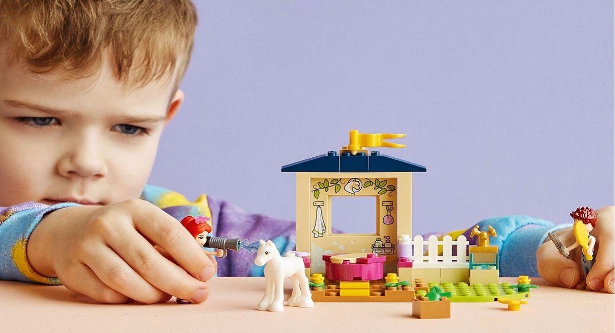 LEGO Friends Kąpiel dla kucyków w stajni 41696 Mnóstwo ciekawych elementów 