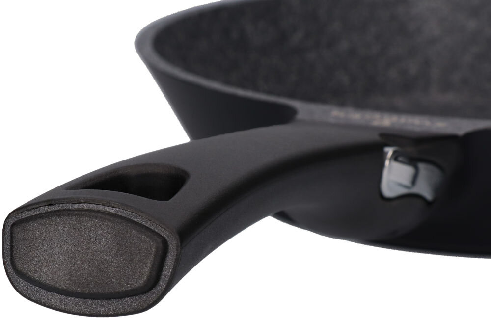 Patelnia ZWIEGER Black Stone Connect 28 cm lakier silikonowy ochrona przed przebarwieniami odpryskami trwałość utrzymanie estetycznego wyglądu ochrona przed wysokimi temperaturami uzywanie w piekarniku