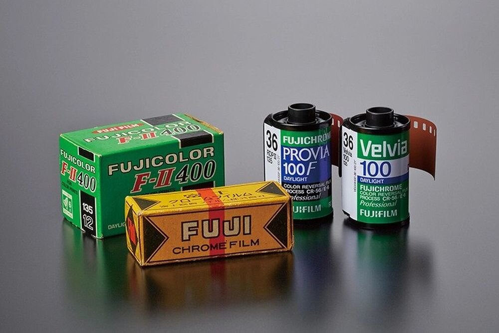 Aparat FUJIFILM X-T30 II zdjęcia obiektyw ekran wizjer ogniskowa przysłona migawka obudowa bateria zasilanie filmy nagrywanie rozdzielczość matryca rozmiar przekątna tryby iso montaż lampa światło przyciski sterowanie menu kontrast jasność balans bieli filtry cmos karta pliki format zapis seria