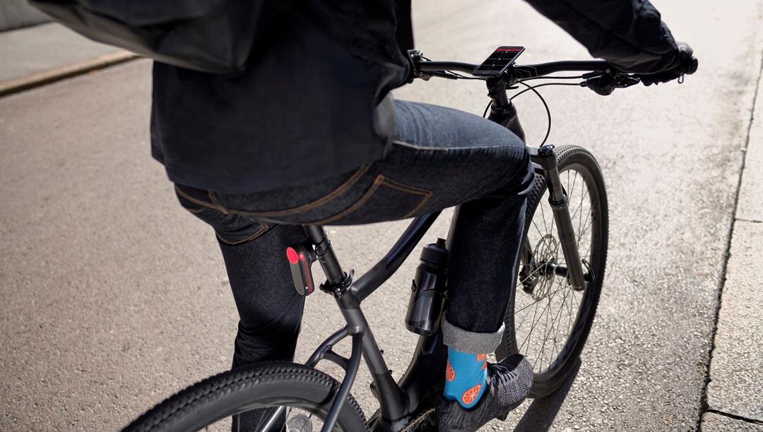 zdjęcie lifestyle radaru rowerowego